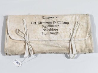 "Einsatz 2 Art. Klemmen 16cm lang, Nadelhalter, Nadeldose, Kornzange" gehört ins Truppenbesteck 1935