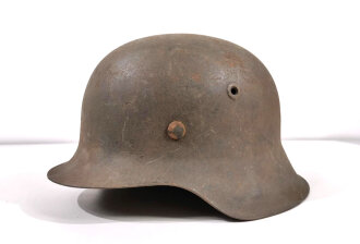 Heer, Stahlhelm Modell 1942. Originallack, zusammengehöriges Stück, ungereinigt