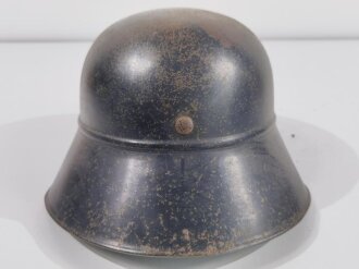 Stahlhelm Luftschutz. Originallack, ungereinigtes Stück, entnazifiziert