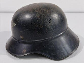 Stahlhelm Luftschutz. Originallack, ungereinigtes Stück, entnazifiziert