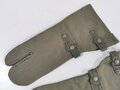 Paar Handschuhe für Kradmelder der Wehrmacht. Ungetragenes Paar, datiert 1942, ein Druckknopf defekt