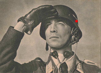 Ansichtskarte Luftwaffe "Flakartillerist mit Kopfhörer und Kehlkopfmikrophon" - Der Adler die große Luftwaffen-Illustrierte