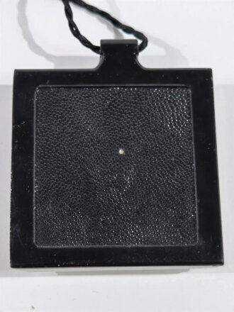 Marschkompass ohne Bezeichnung aus schwarzer Preßmasse und Leichtmetall, so von Jugendorganisationen getragen