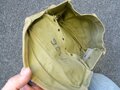 US Army WWII, medical pouch, khaki, no markings as usually on these. Used