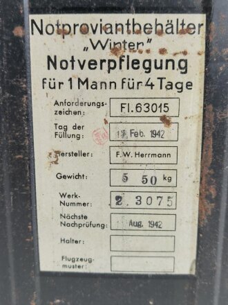 "Notproviantbehälter Winter, Notverpflegung für 1 Mann für 4 Tage, Fl 63015, datiert 1942. Originallack, ungereinigt