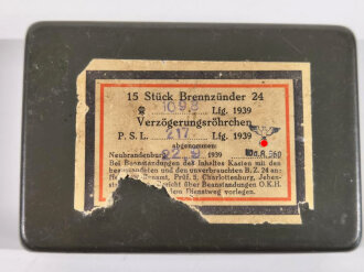 Transportbehälter für " 15 Stück Brennzünder 24" für die Stielhandgranate der Wehrmacht. Datiert 1939