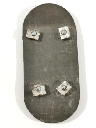 Ärmelschild "Narvikschild " Cupal, dieses wurde durch den Träger " umgebaut ", vermutlich für eine Sommeruniform zum waschen