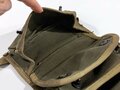 U.S. WWII Carrier, Grenade 3 pocket, unused, OD with khaki rim