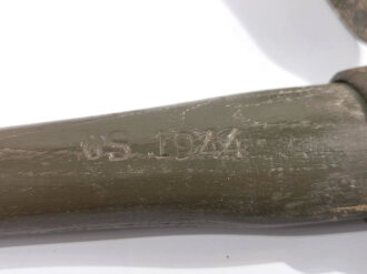 U.S. 1943/44 dated pick mattock