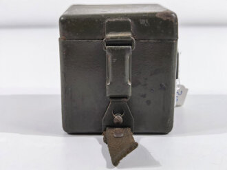 Batteriekasten ( Behälter für Stromquelle) unter anderem zum Entfernungsmesser 36. Originallack, innen ausgeräumt