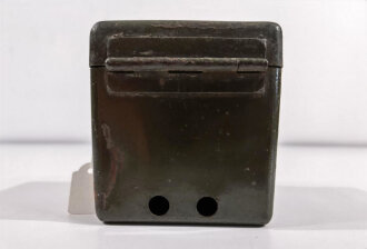 Batteriekasten ( Behälter für Stromquelle) unter anderem zum Entfernungsmesser 36. Originallack, innen ausgeräumt