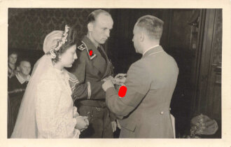 Konvolut Hochzeitsfotos eines Angehörigen der Sturmartillerie in der Leibstandarte Adolf Hitler.  Die Fotos meist 8 x 13,5cm