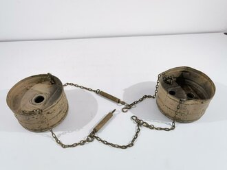 Kappenbehälter für das Gestell zum Flakfernrohr DF 10 x 80 der Wehrmacht, Originallack, ungereinigt