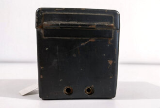 Batteriekasten ( Behälter für Stromquelle) unter anderem zum Entfernungsmesser 36. Originallack, ungereinigtes Stück