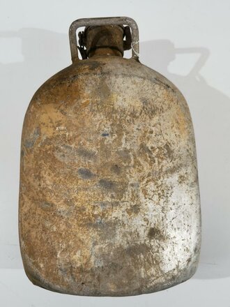 18 Liter Trinkwasser Kanne der Wehrmacht. Originallack, Deckel schliesst, aber Verschluss defekt, ungereinigtes Stück