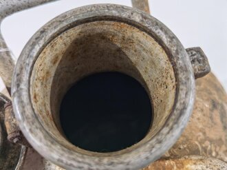 18 Liter Trinkwasser Kanne der Wehrmacht. Originallack, Deckel schliesst, aber Verschluss defekt, ungereinigtes Stück