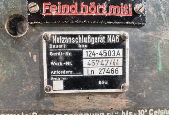 Netzanschlussgerät NA6 für Kurz- oder Langwellenempfänger Anton. Ln 27466, Originallack, Funktion nicht geprüft.
