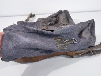 Rucksack Luftwaffe, stark getragenes, ungereinigtes Stück, datiert 1942