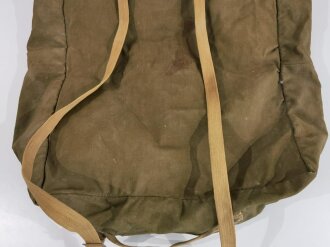 Luftwaffe,  Bekleidungssack für fliegendes Personal in Tropenausführung( zum Transport der Uniform während die Sonderbekleidung getragen wird ) Getragenes Stück, ein Trageriemen defekt, sonst gut