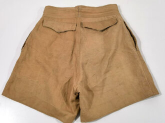 Kurze Tropenhose Luftwaffe. Getragenes Stück in gutem Gesamtzustand, eigenmächtig gekürzte, ehemals lange Hose