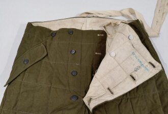 Gesteppte, grüne Winterwendehose , wohl für Luftwaffen Felddivision oder Fallschirmjäger. Ungetragenes Stück , Grösse 3