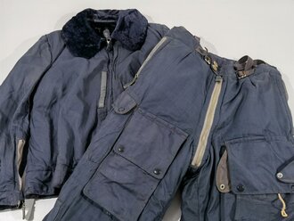 Luftwaffe Sonderbekleidung für fliegendes Personal. Heizbare Kanaljacke und -hose. Leicht getragen, in gutem Gesamtzustand.