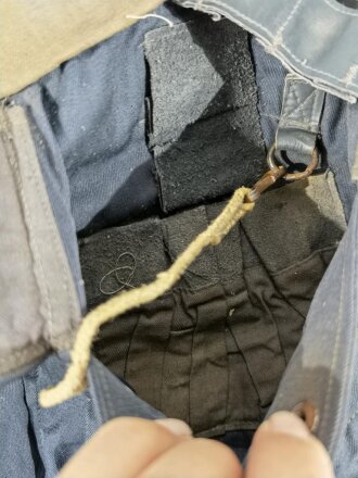 Luftwaffe Sonderbekleidung für fliegendes Personal. Heizbare Kanaljacke und -hose. Leicht getragen, in gutem Gesamtzustand.