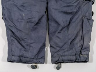 Luftwaffe Sonderbekleidung für fliegendes Personal. Heizbare Kanaljacke und -hose. Leicht getragen, in gutem Gesamtzustand.