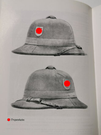 "Uniformen der Waffen-SS - Bekleidung, Abzeichen, Ausrüstung, Ausstattung", 255 Seiten, DIN A5, gebraucht