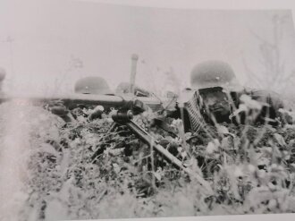 "Panzerbüchse, Panzerfaust und Panzerschreck - Waffen im Einsatz - Die PK-Foto-Serie Band 5", 255 Seiten, DIN A5, gebraucht