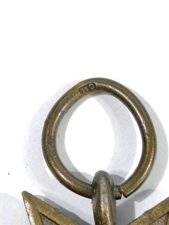 Kriegsverdienstkreuz 2. Klasse 1939 mit Schwerter, Buntmetall mit Hersteller im Bandring 110 für " Otto Zappe, Gablonz "