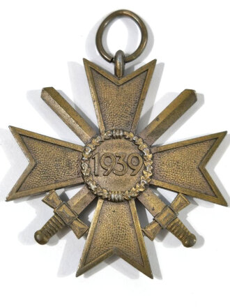 Kriegsverdienstkreuz 2. Klasse 1939 mit Schwerter, Buntmetall mit Hersteller im Bandring 110 für " Otto Zappe, Gablonz "