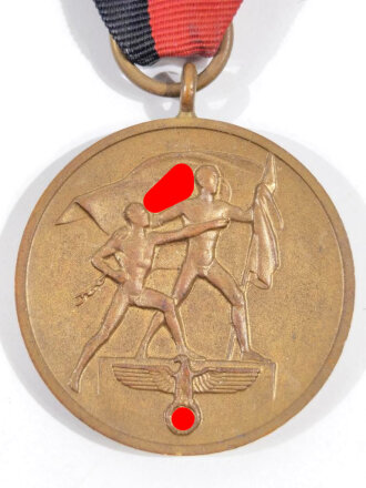 Anschlussmedaille Sudetenland ( 1. Oktober 1938 ) mit Band und Prager Burg Auflage, Band rückseitig mit Kleberesten