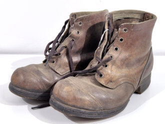 Paar Halbschuhe für Mannschaften der Wehrmacht Modell 1944. Seltenes Paar in gutem Zustand, Sohlenlänge 28,5cm