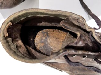 Paar Halbschuhe für Mannschaften der Wehrmacht Modell 1944. Seltenes Paar in gutem Zustand, Sohlenlänge 28,5cm