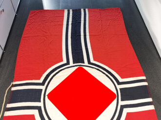 Kriegsmarine Reichskriegsflagge 150 x 250cm. Diverse kleine Löcher und Flecken, sonst gut