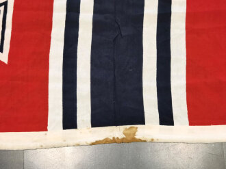 Kriegsmarine Reichskriegsflagge 150 x 250cm. Diverse kleine Löcher und Flecken, sonst gut