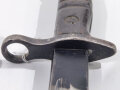 U.S. WWI, AEF Remington M1917 Bayonet (British P1913) with second pattern leather scabbard M1917, 55 cm (22"), good condition