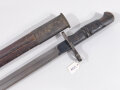 U.S. WWI, AEF Remington M1917 Bayonet (British P1913) with second pattern leather scabbard M1917, 55 cm (22"), good condition