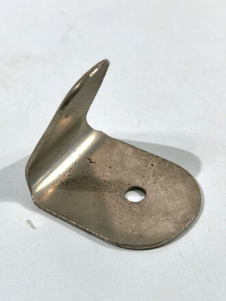 100 Stück Metallstanzteil  aus Eisen Wehrmacht, meist leicht angerostet