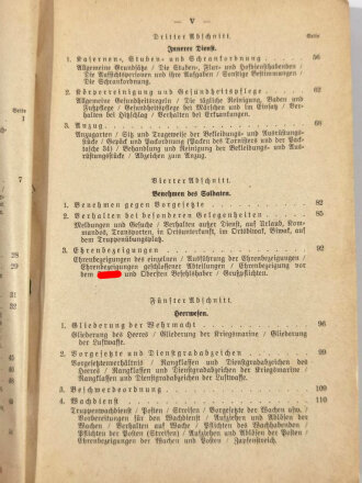 "Der Dienstunterricht im Heere, Ausgabe für den Schützen der M.G.K", Berlin, 1940, 384 Seiten, A5, das 1. Blatt mit Bildnis A.H. fehlt