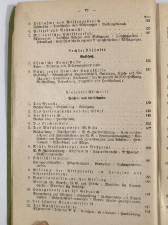 "Der Dienstunterricht im Heere, Ausgabe für den Schützen der M.G.K", Berlin, 1940, 384 Seiten, A5, das 1. Blatt mit Bildnis A.H. fehlt