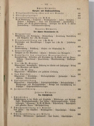 "Der Dienstunterricht im Heere, Ausgabe für den Schützen der M.G.K", Berlin, 1940, 384 Seiten, A5, das 1. Blatt mit Bildnis A.H. fehlt