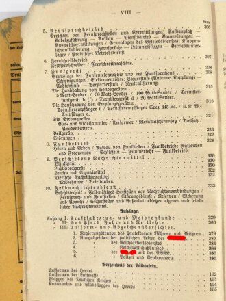 "Der Dienstunterricht im Heere, Ausgabe für den Nachrichtensoldaten", Berlin, Jahrgang 1940, 385 Seiten, A5, stark gebraucht, das 1. Blatt mit Bildnis A.H. fehlt