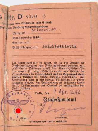 Ausweis für Reichssportabzeichen Prüfer. Stark getragen und geklebt, datiert 1942