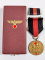 Anschlussmedaille Sudetenland ( 1. Oktober 1938 ) im Verleihungsetui, dieses mit Hersteller " Deschler & Sohn, München " mit Tragenadel und Einzelbandspange, sehr guter Zustand