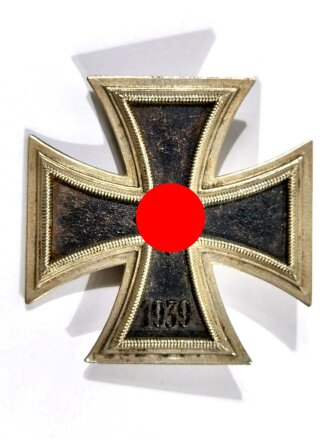 Eisernes Kreuz 1. Klasse 1939, magnetisch, Eisenkern wohl nachgeschwärzt, Hakenkreuz beinahe ohne Lack