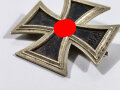 Eisernes Kreuz 1. Klasse 1939, magnetisch, Eisenkern wohl nachgeschwärzt, Hakenkreuz beinahe ohne Lack