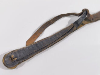 Gewölbte Schuppenkette für eine Pickelhaube. Zusammengesetzt vollständige Länge 37,5cm