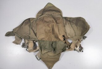 Fallschirmjäger Gurtzeug RZ20 mit äußerer Packhülle. Defekt